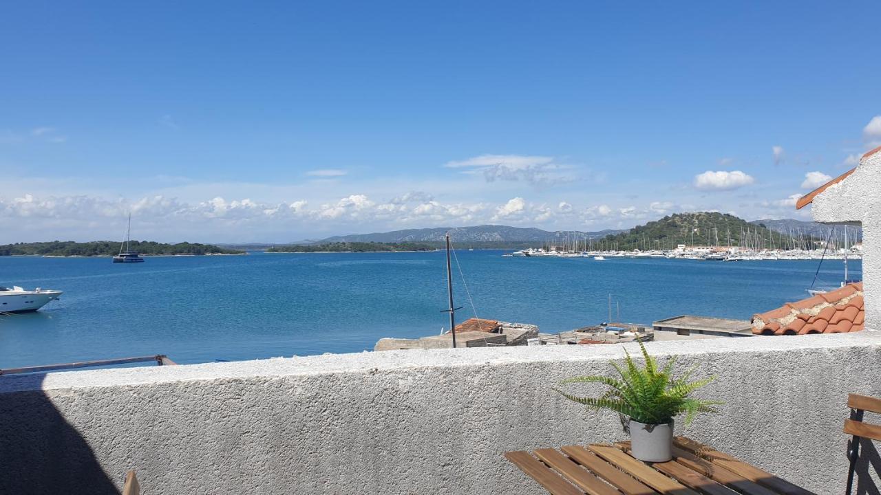 Seaside Apartment *